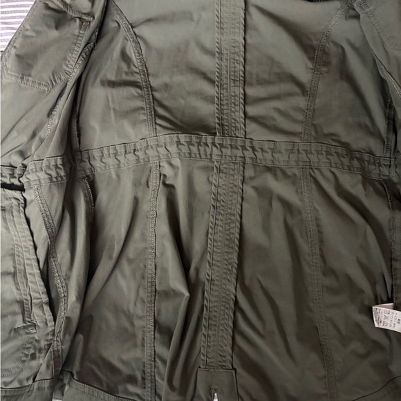 L.L. Bean Forest Green Outdoorsy Utility Fisherman Jacket, size Small - Picture 14 of 15